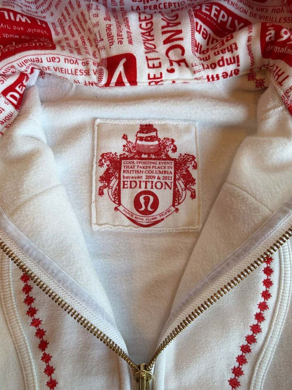 Lululemon Scuba Hoodie Size 6 2010 Canada Olympics White Red - Picture 2 of 5